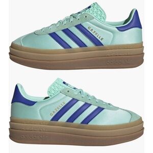 Adidas Women's Gazelle Mint and Blue Sneakers size 7.5